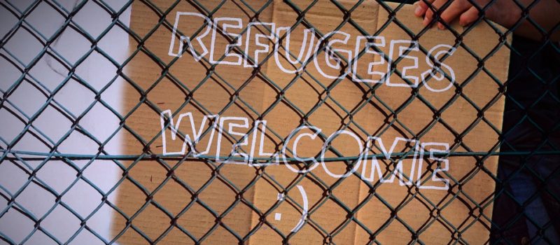 refugees welcome sign